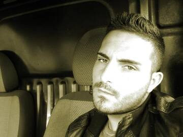 Public Photo of lookthatextends