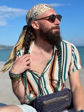 Foto pública de bearded_pleasure